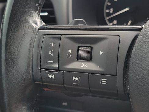 Used 2021 Nissan Rogue SL FWD image 34