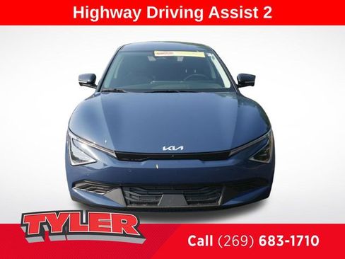 New 2025 Kia EV6 Light w/ Light LR Technology Package image 2