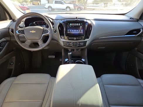 Used 2019 Chevrolet Traverse LT w/ LT Premium Package FWD image 18