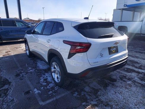 New 2026 Chevrolet Trax LS w/ LS Convenience Package image 3