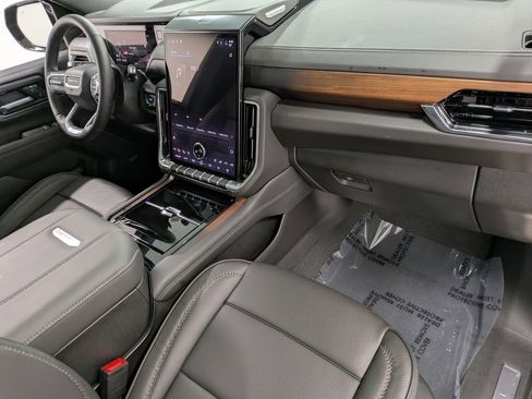 Used 2026 GMC Yukon XL Denali w/ Sun & Power Step Package AWD/4WD image 30