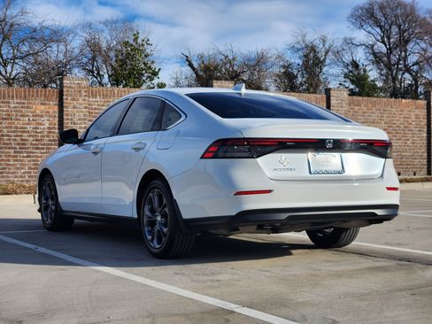 Certified 2023 Honda Accord EX image 8