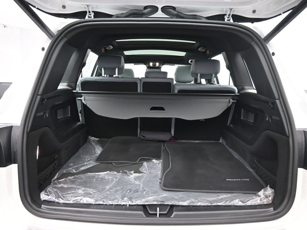Used 2025 Mercedes-Benz GLB 35 AMG 4MATIC image 27