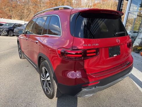 New 2026 Mercedes-Benz GLB 250 4MATIC image 3