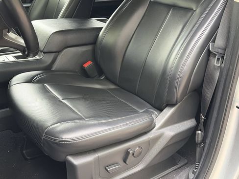 Used 2024 Ford Expedition Max XLT RWD image 27