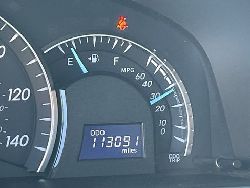 Used 2013 Toyota Camry XLE image 9