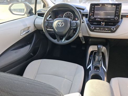Used 2021 Toyota Corolla LE image 13