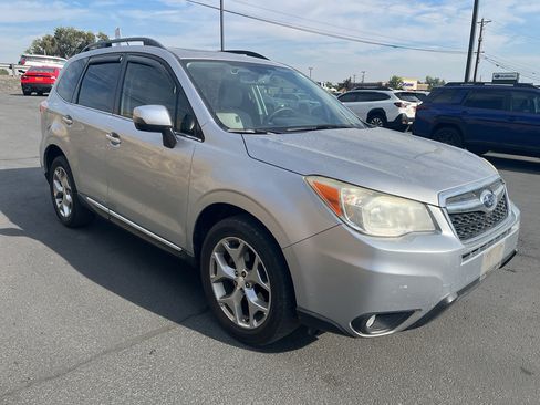 Used 2015 Subaru Forester 2.5i Touring w/ Eyesight & Navigation System AWD/4WD image 2