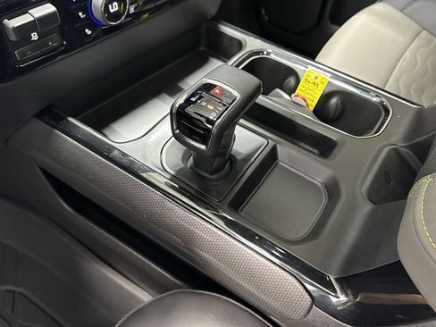Used 2025 Chevrolet Silverado 1500 ZR2 w/ Technology Package AWD/4WD image 23