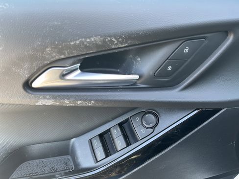 New 2026 Chevrolet Equinox LT w/ Convenience Package II image 13