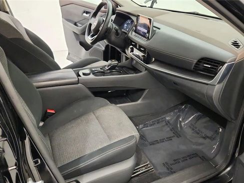 Used 2023 Nissan Rogue SV image 35