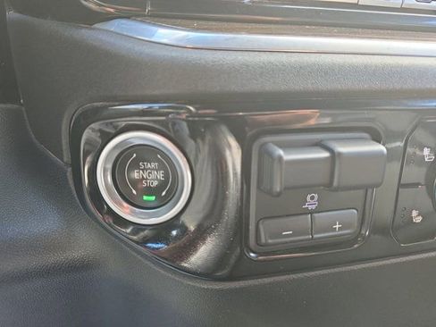 Used 2024 Chevrolet Silverado 2500 LT image 34