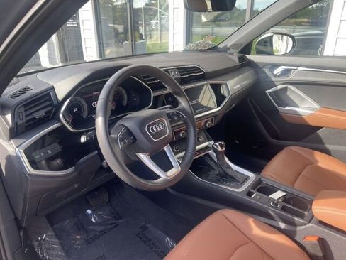 Used 2024 Audi Q3 2.0T Premium Plus w/ Premium Plus Package image 8