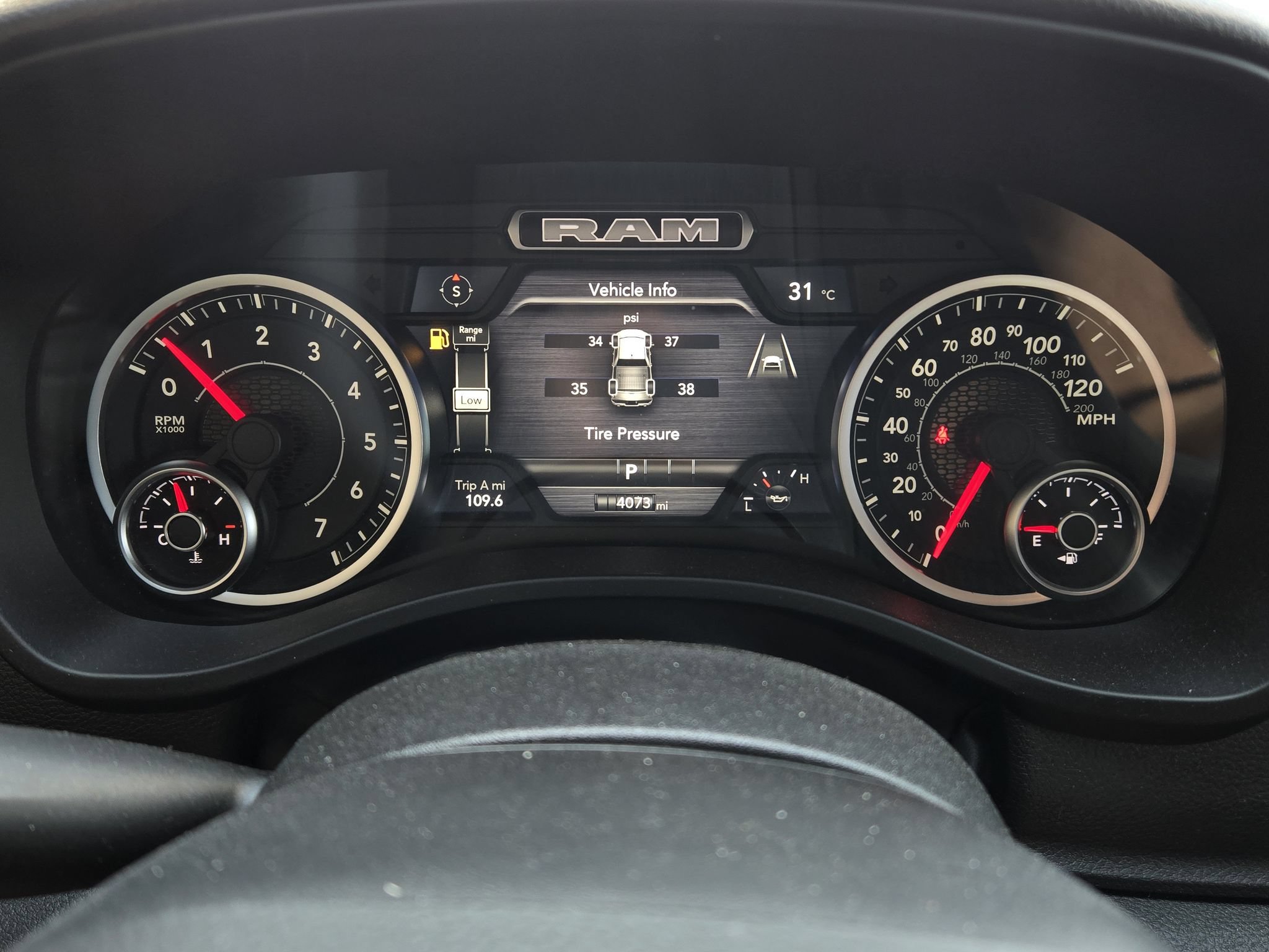 Used 2026 RAM 1500 Express AWD/4WD image 15