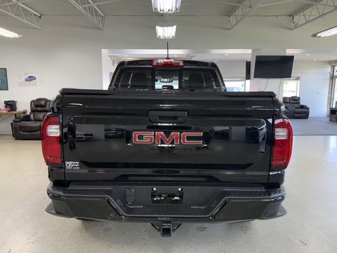 Used 2023 GMC Canyon Elevation w/ Convenience Package AWD/4WD image 8