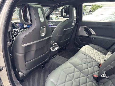 Used 2026 BMW 740i w/ Premium Package image 11