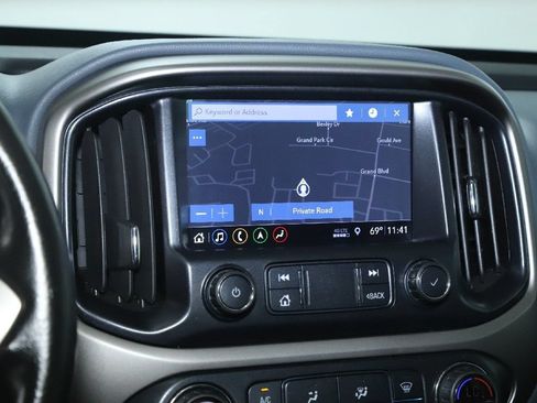 Used 2020 Chevrolet Colorado Z71 AWD/4WD image 29