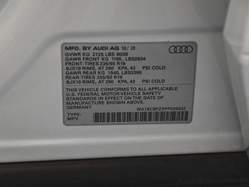 Used 2023 Audi Q4 e-tron Premium Plus w/ Premium Plus image 15