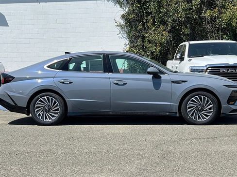 New 2025 Hyundai Sonata Limited image 5