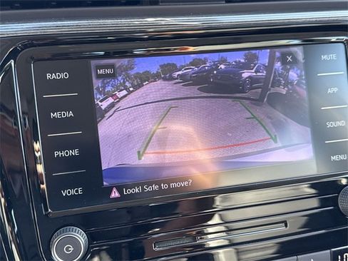 Used 2020 Volkswagen Passat 2.0T R-Line image 17