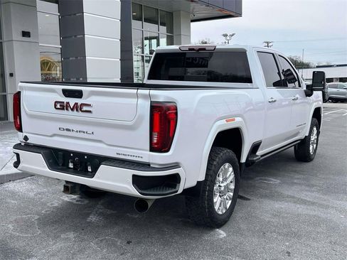 Certified 2022 GMC Sierra 2500 Denali image 3
