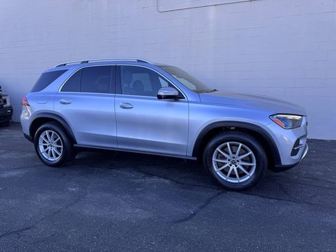 Used 2024 Mercedes-Benz GLE 450e 4MATIC image 3