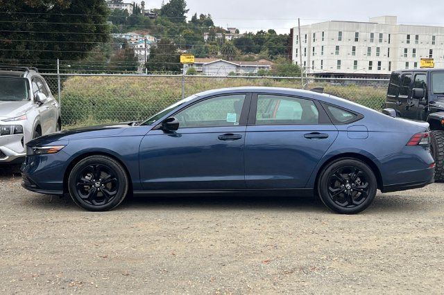 Used 2025 Honda Accord SE image 9
