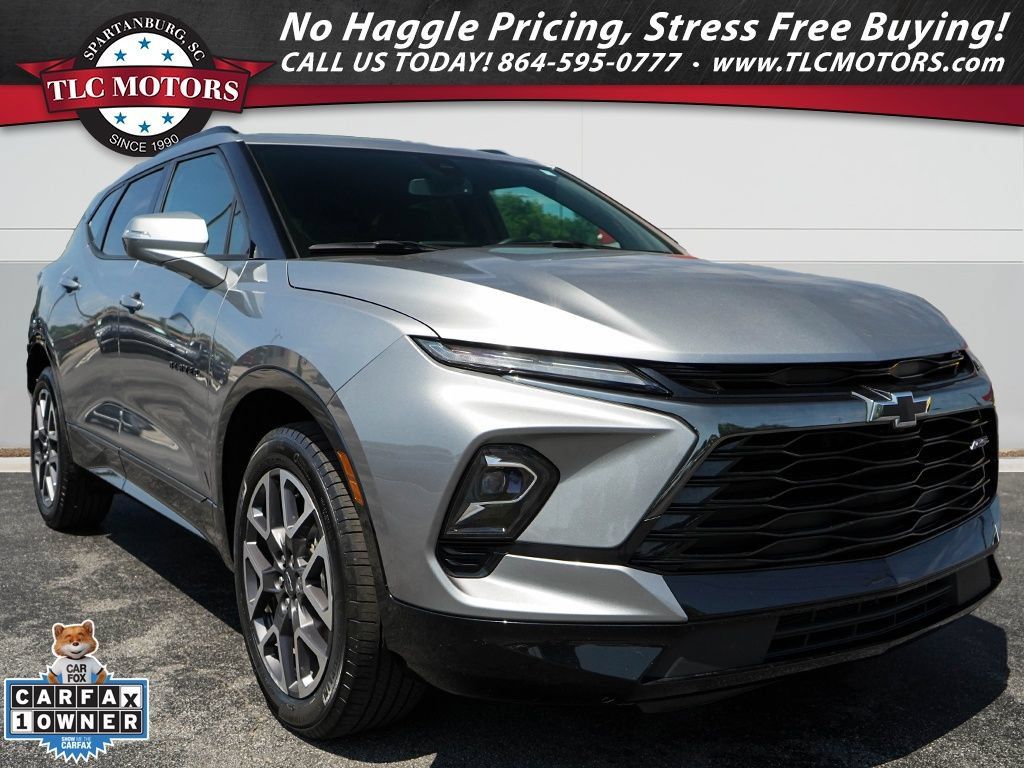 Used 2025 Chevrolet Blazer RS FWD image 1