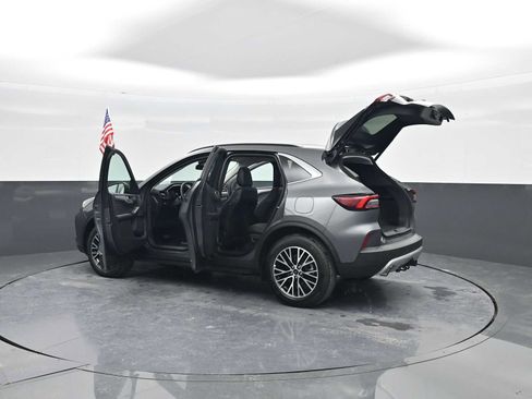 Used 2025 Ford Escape SE w/ PHEV Premium Package image 49