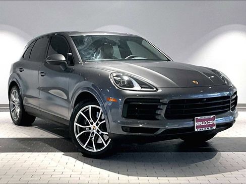 Used 2023 Porsche Cayenne image 12
