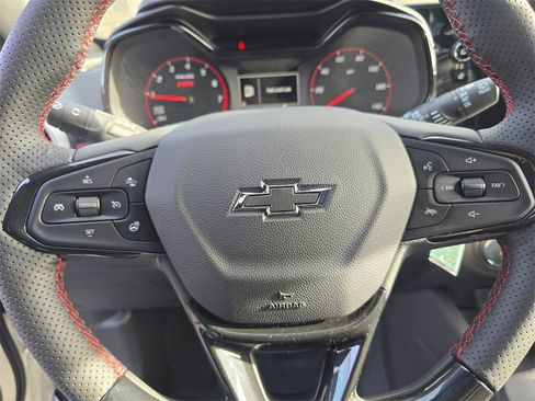 New 2026 Chevrolet Trax RS w/ Sunroof Package image 20