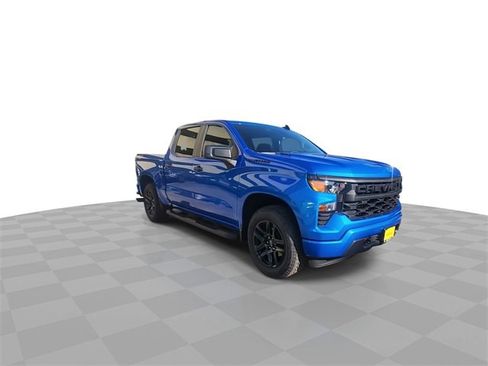 Used 2025 Chevrolet Silverado 1500 Custom w/ Turbomax Blackout Package image 2