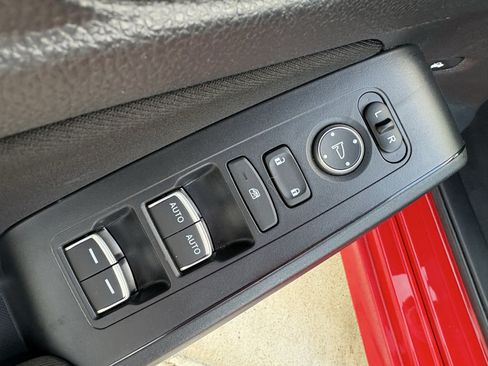 Certified 2025 Honda Civic Sport image 11