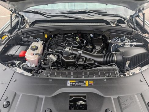 Used 2024 Jeep Grand Cherokee L Limited w/ Luxury Tech Group II image 22