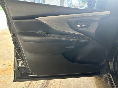 Used 2017 Nissan Murano Platinum w/ Platinum Technology Package FWD image 40