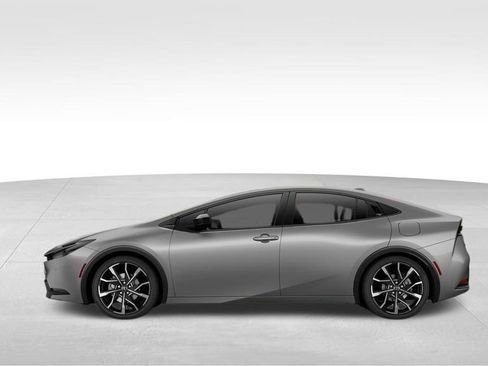 New 2026 Toyota Prius Plug-In Hybrid FWD image 4