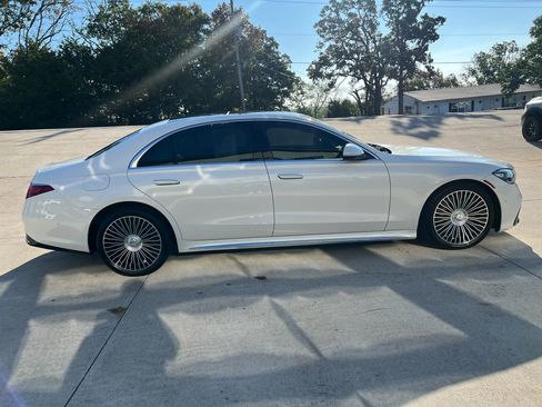 Used 2021 Mercedes-Benz S 580 4MATIC Sedan image 2