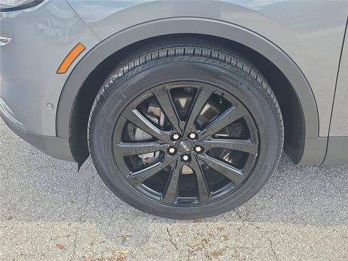 Certified 2021 Lincoln Nautilus Reserve AWD/4WD image 9