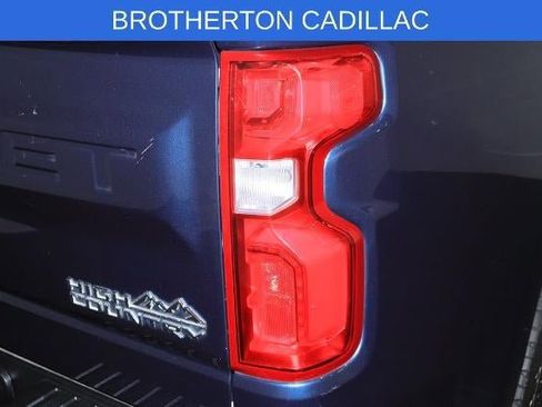 Certified 2022 Chevrolet Silverado 1500 High Country w/ Technology Package AWD/4WD image 14