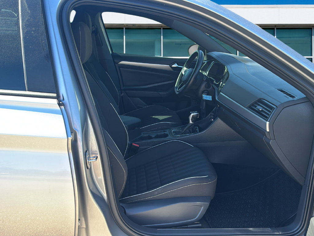 Used 2023 Volkswagen Jetta Sport FWD image 16
