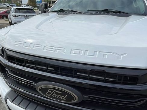 Used 2021 Ford F250 Lariat image 10