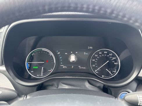 Used 2024 Toyota Sienna Limited image 31