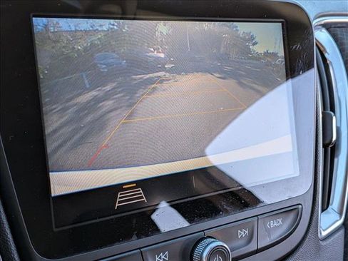 Used 2019 Chevrolet Malibu LT image 13