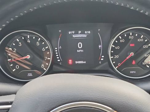 Used 2019 Jeep Compass Latitude w/ Safety & Security Group AWD/4WD image 10