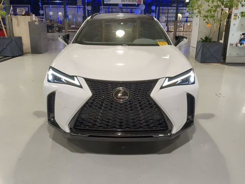 Used 2023 Lexus UX 250h F Sport AWD/4WD image 3