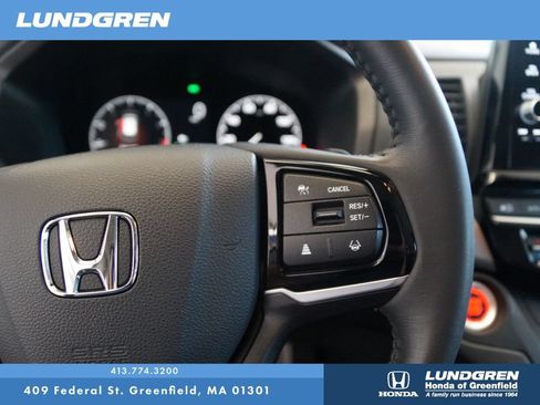 Used 2025 Honda Odyssey EX-L image 19