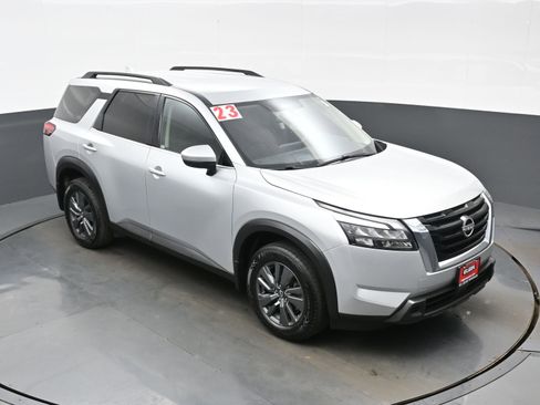 Used 2023 Nissan Pathfinder SV AWD/4WD image 36