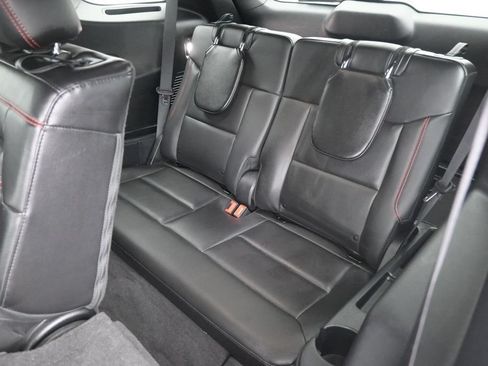 Used 2022 Ford Explorer ST-Line RWD image 15