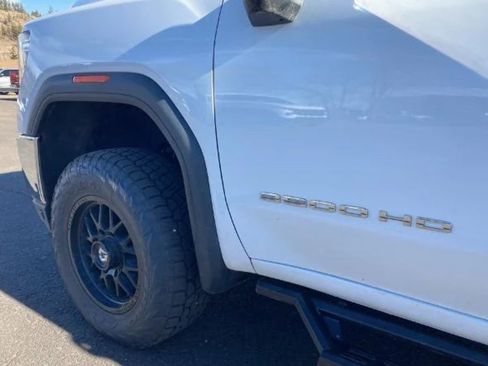 Used 2023 GMC Sierra 3500 Pro w/ Convenience Package image 5