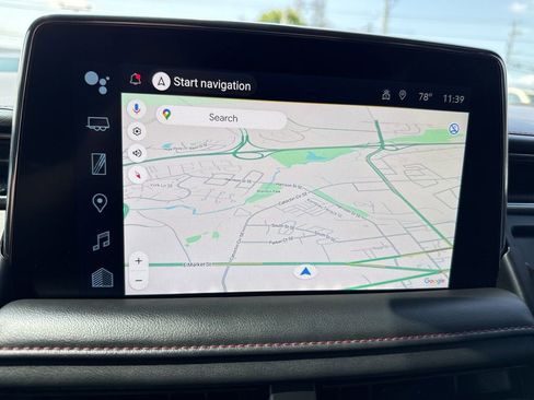 Used 2022 Chevrolet Suburban RST w/ Luxury Package image 28